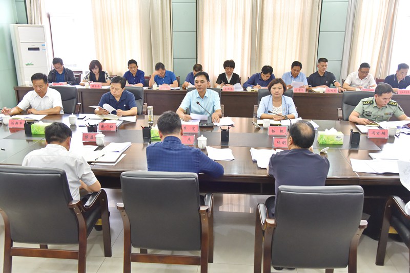 李宽主持召开县委常委会第31次会议