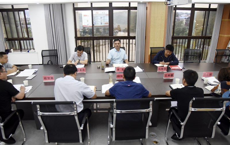 李宽到县园区管委会调研座谈 - 宁强县